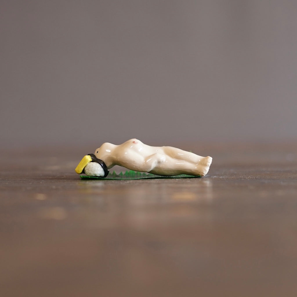 TAMAGO Sushi Lady Chopstick Rest #MA148B