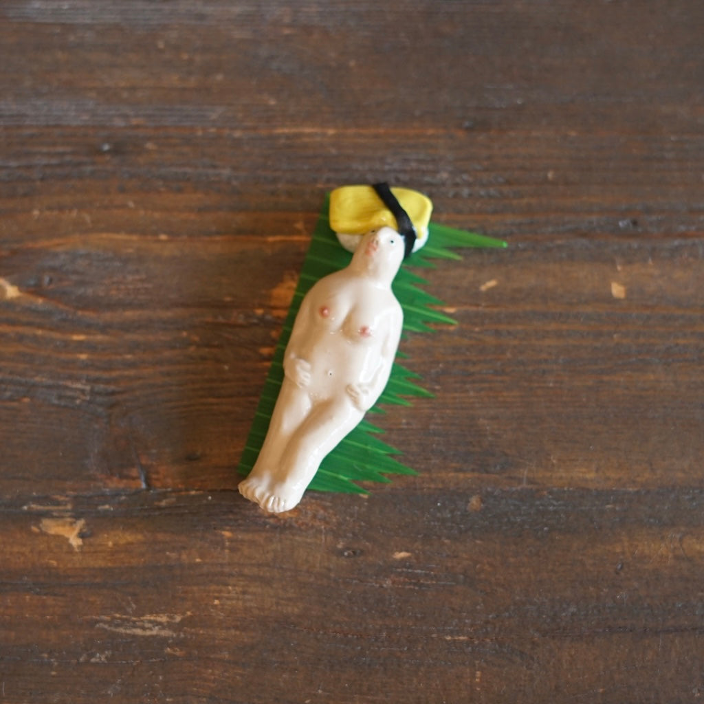 TAMAGO Sushi Lady Chopstick Rest #MA148C
