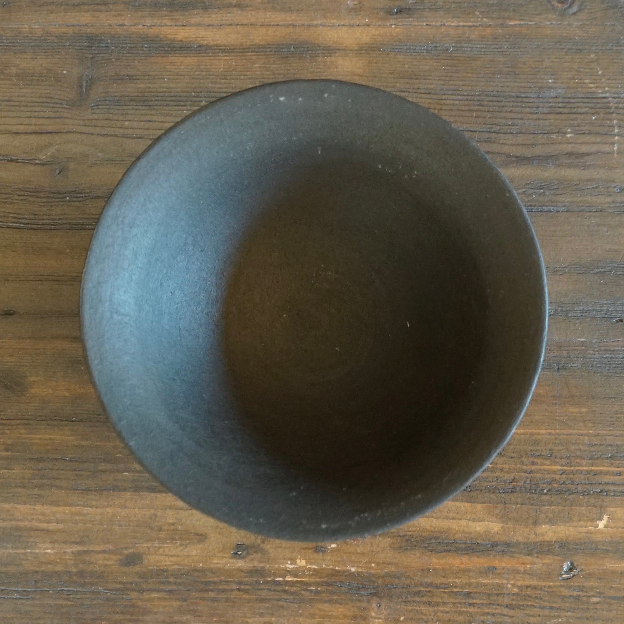 Lacquer Coated Rimmed Dessert Bowl #K01B