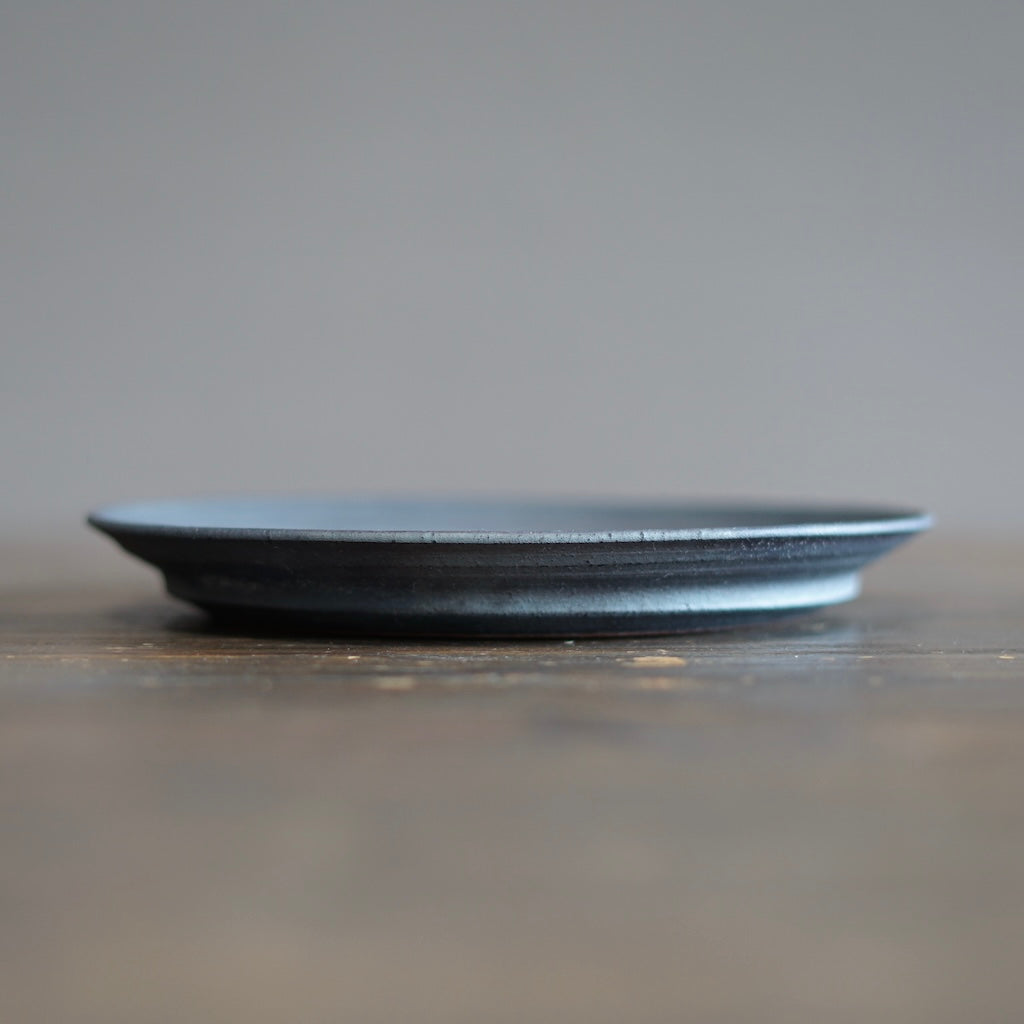 SABIKI Rimmed Dinner Plate #AK47