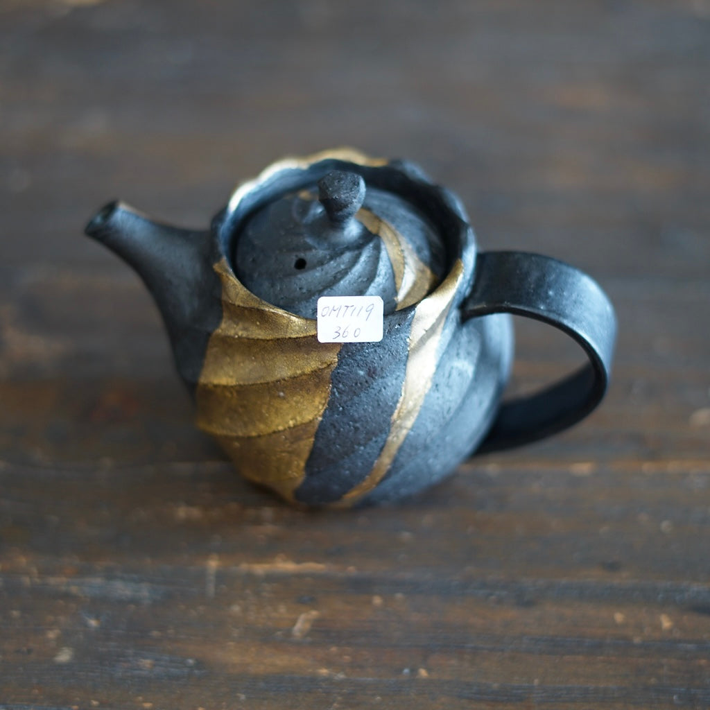 Twisted Gold Tea Pot #OMT119