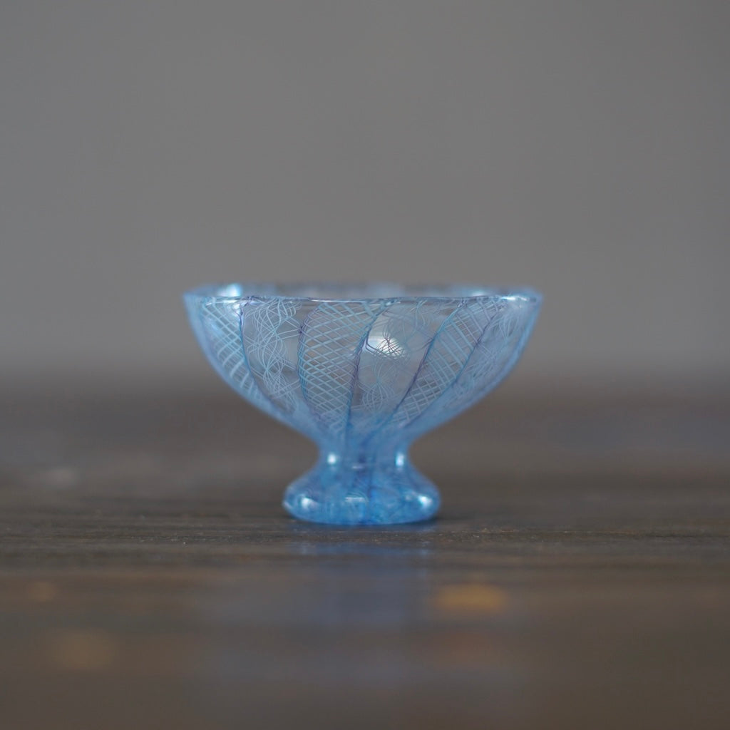 Blue Lace Glass GUINOMI Sake Cup #U9D