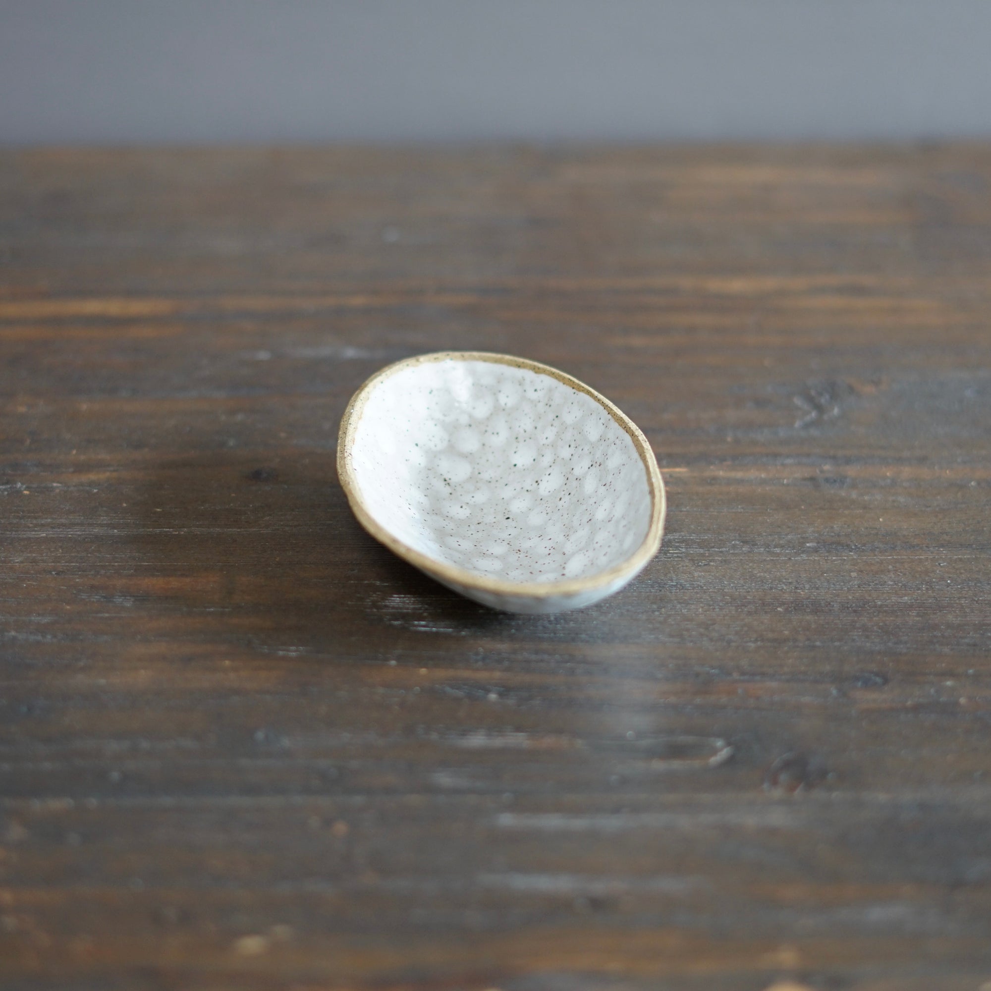 White Dots Small Oval Plate #LK830C