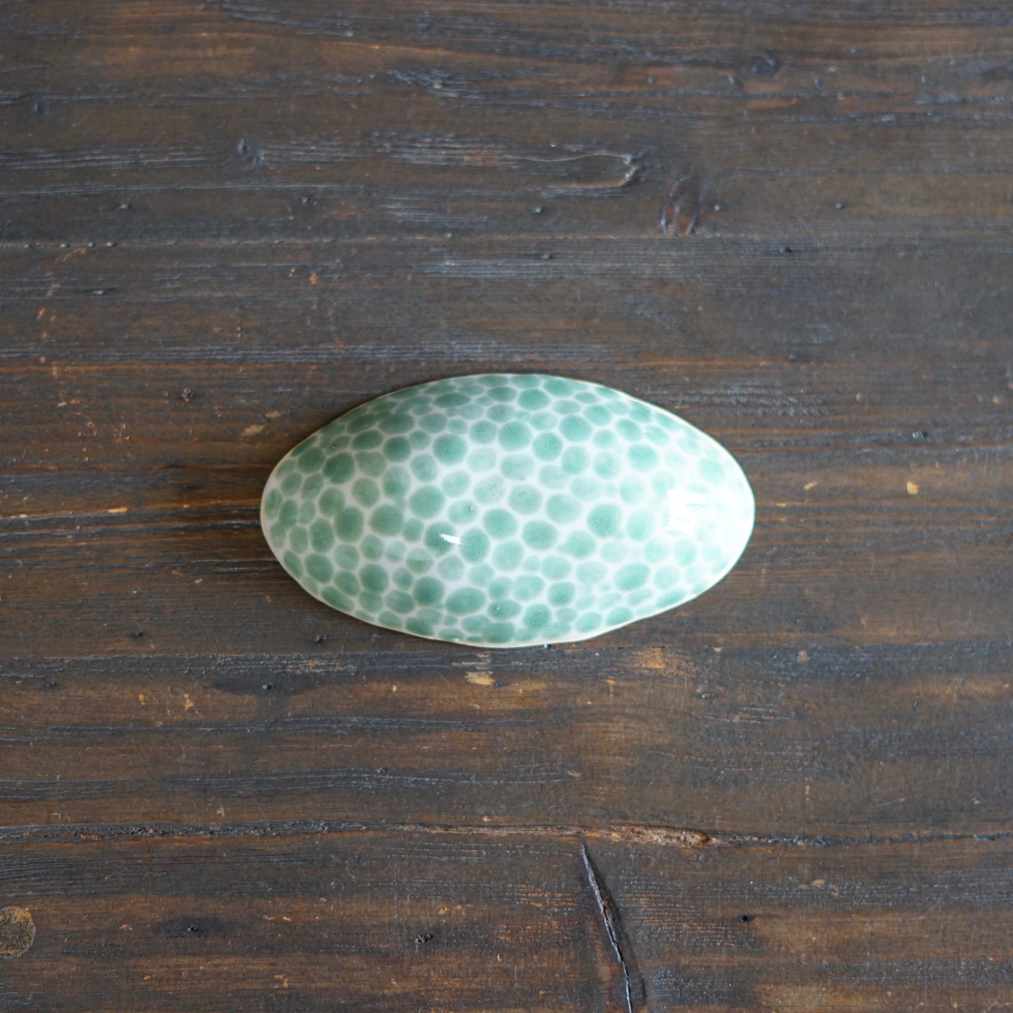 Green Dots Small Oval Plate #LK832B