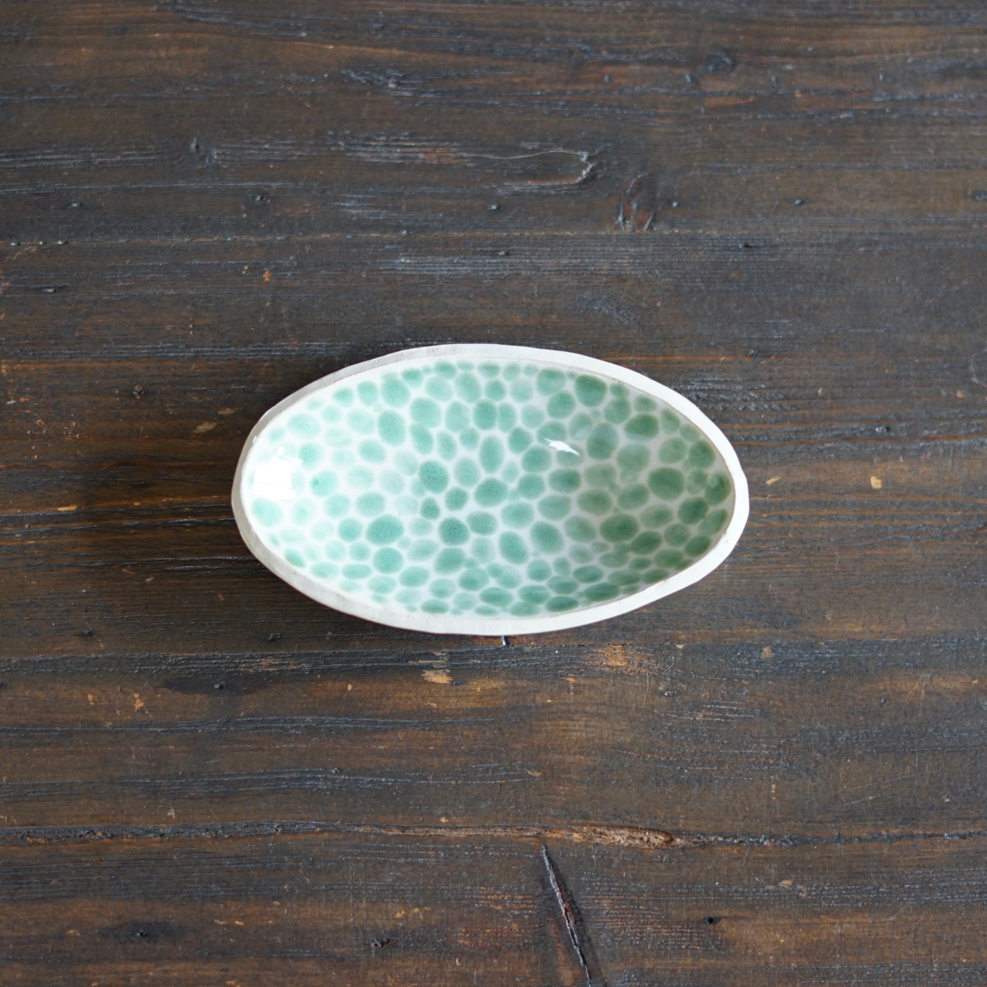 Green Dots Small Oval Plate #LK832C