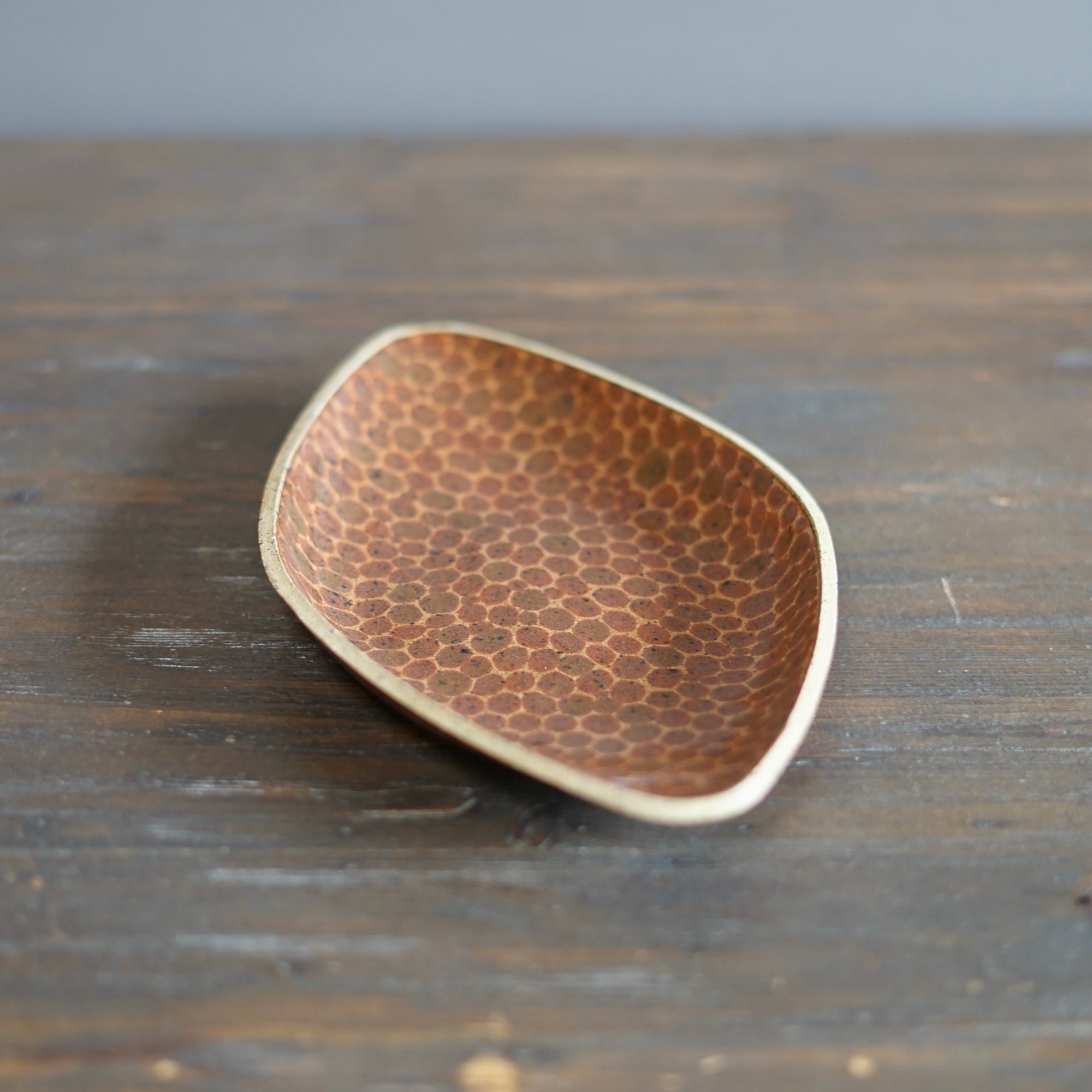 Brown Dots Medium Diamond Plate #LK829C