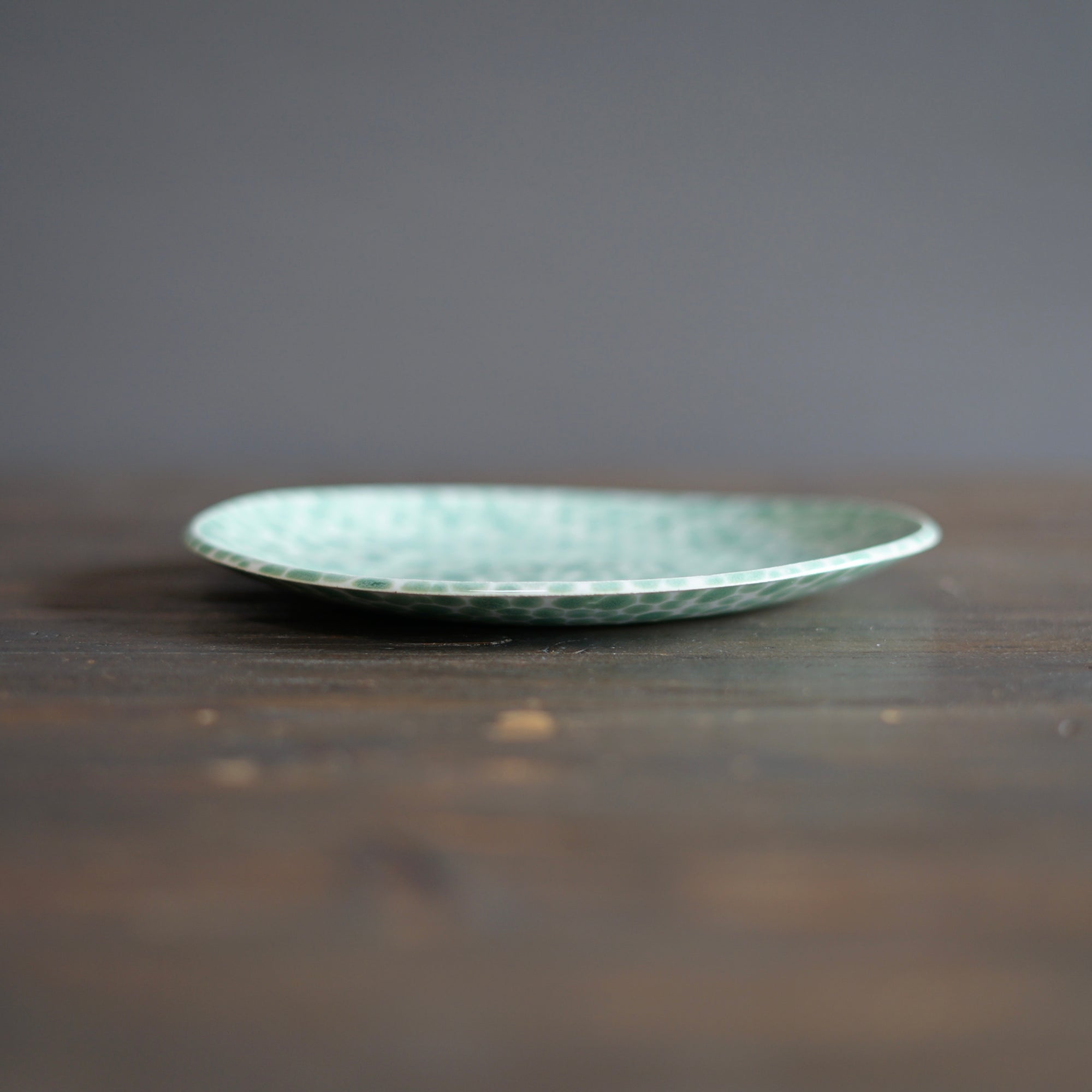 Green Dots Medium Plate #LK833A