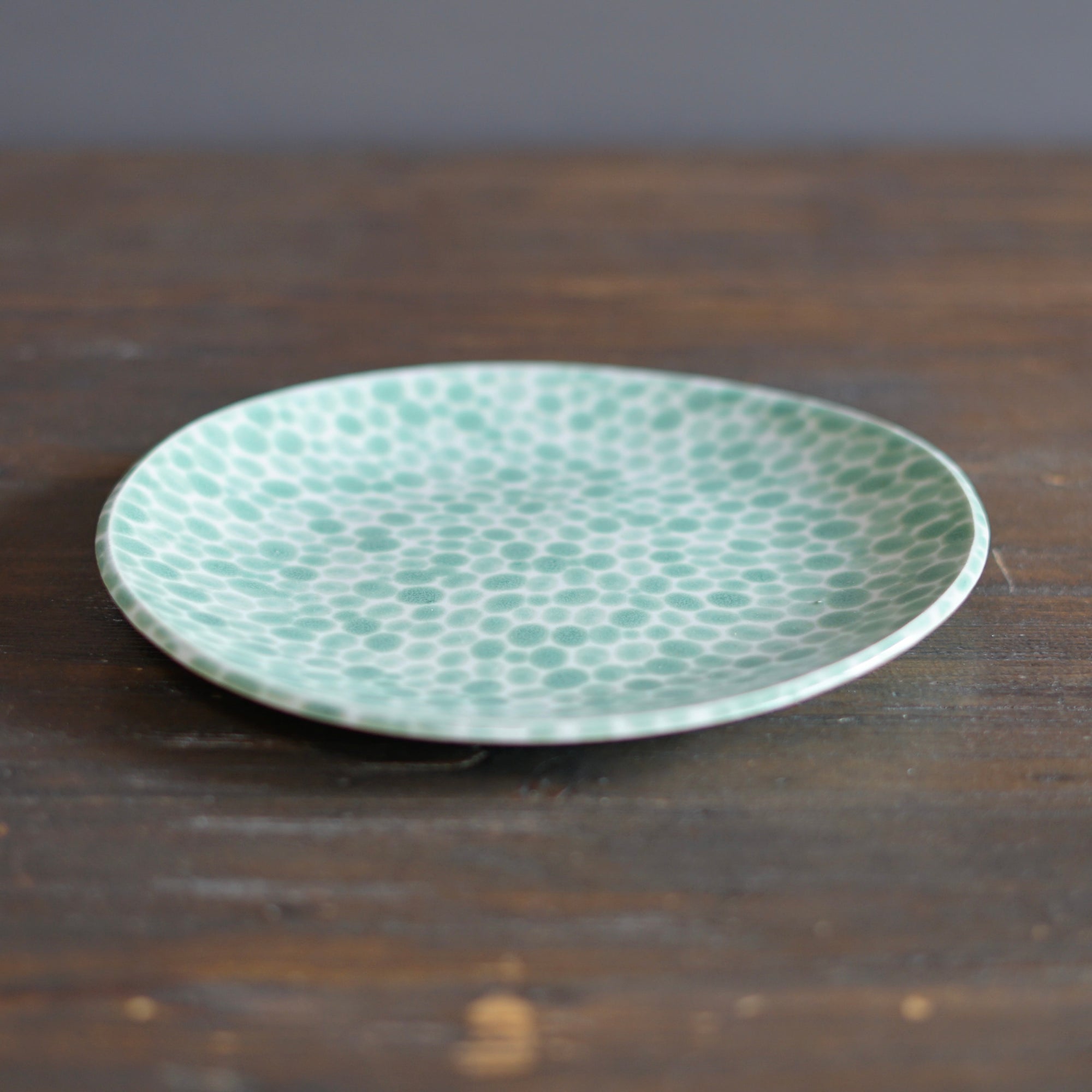 Green Dots Medium Plate #LK833A