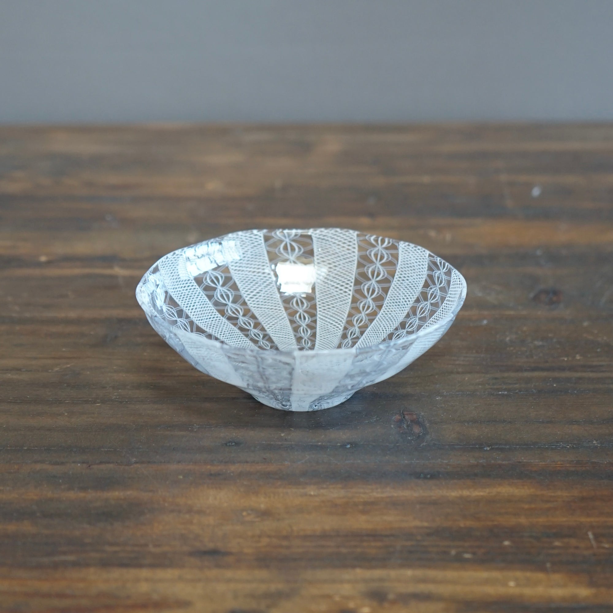 White Lace Glass Bowl #U4M