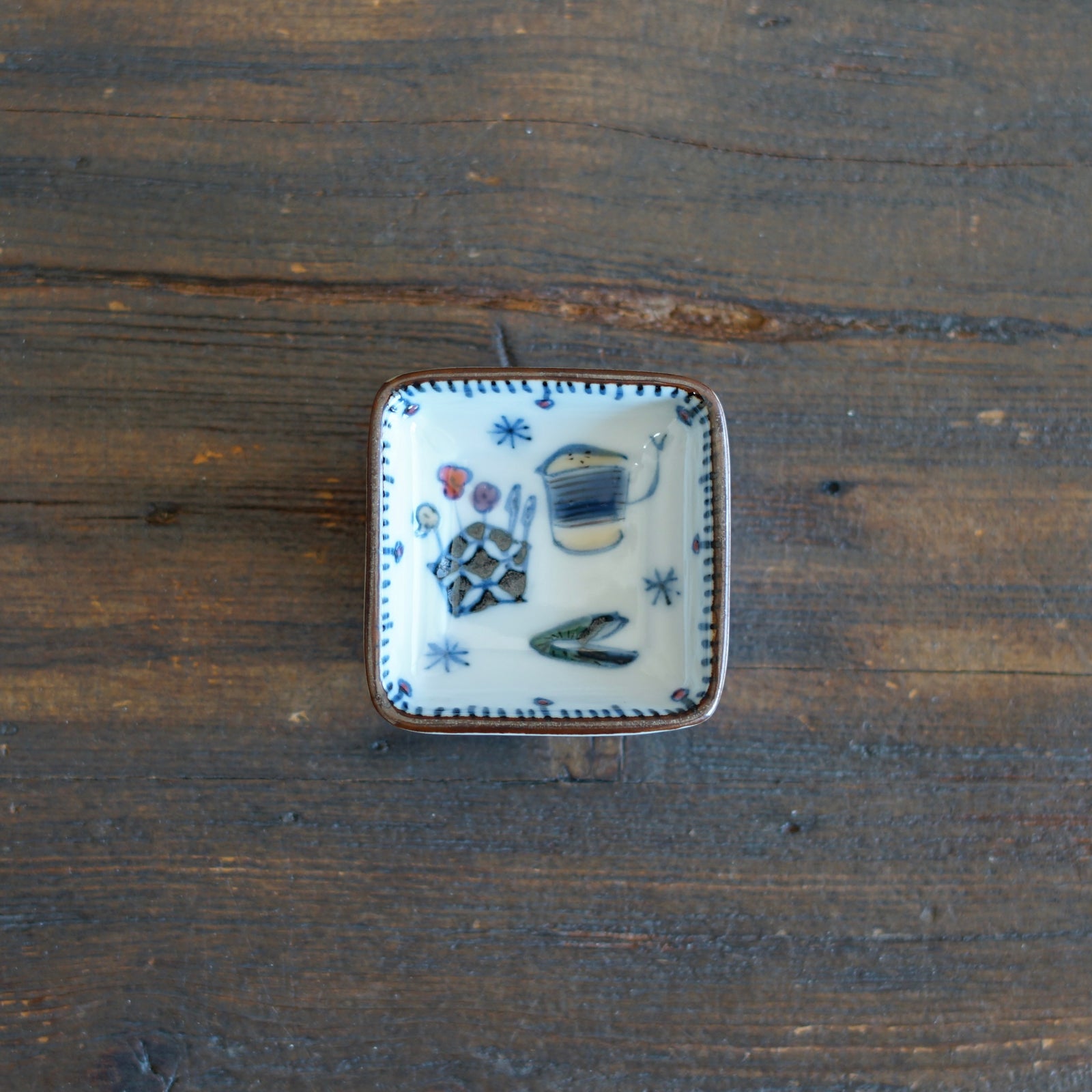 Sewing Kit Tiny Plate #KY77W
