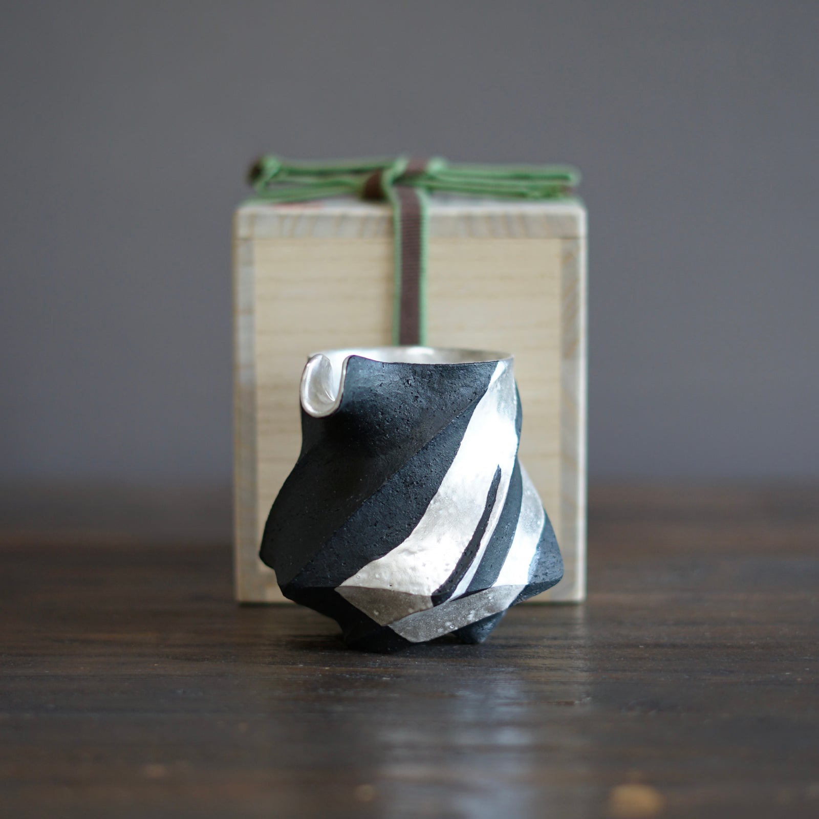 Twisted Luster KATAKUCHI Sake Server #OMT74A