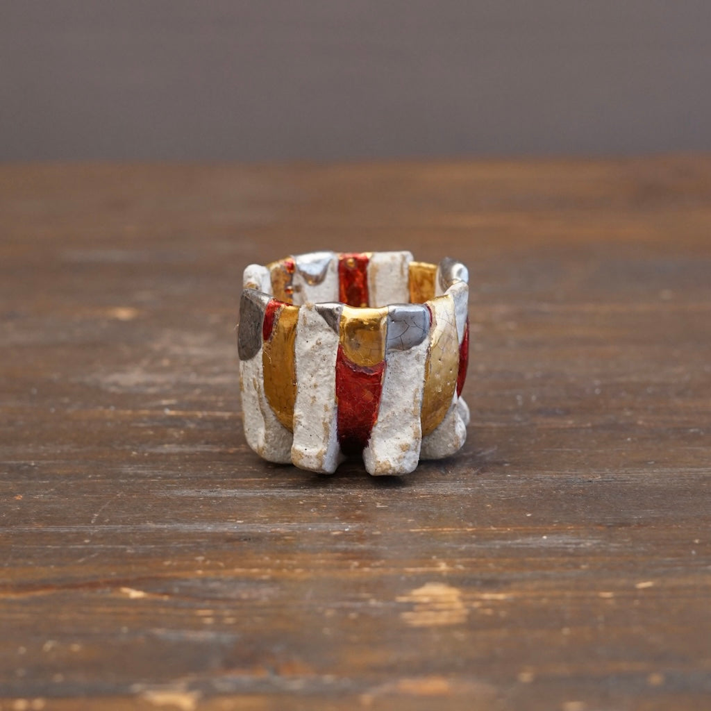 Eight-Split Gold / Red Glazed Sake Cup #HT117