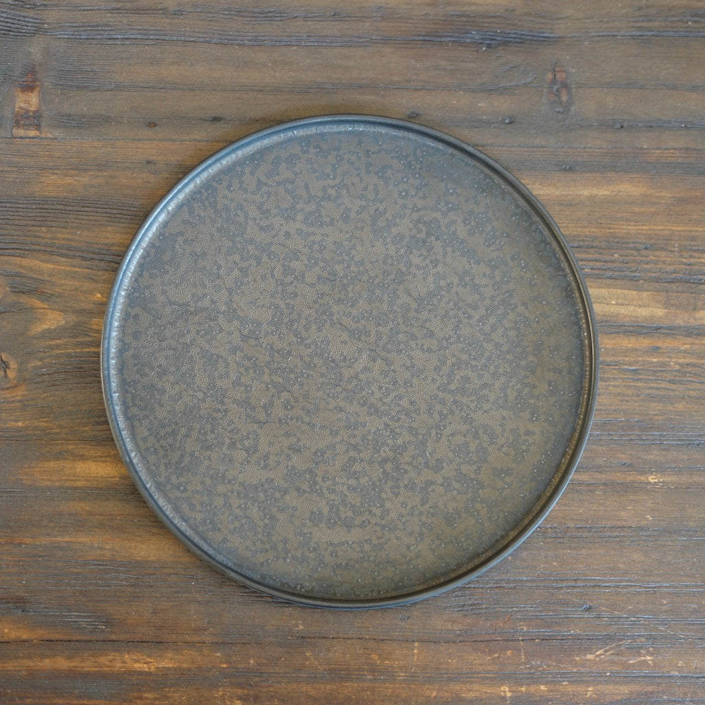 Rimmed Round Plate by Yuji Murakami