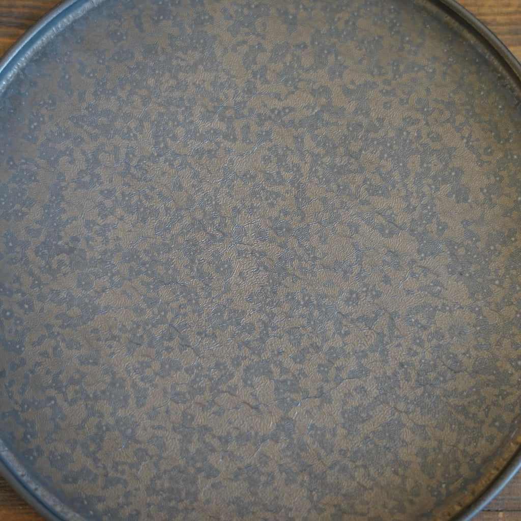 Rimmed Round Plate by Yuji Murakami