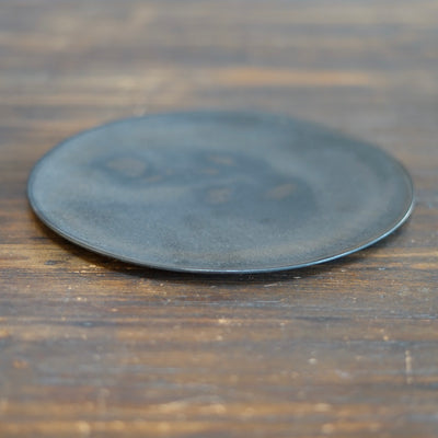 Flat Round Plate by Yuji Murakami