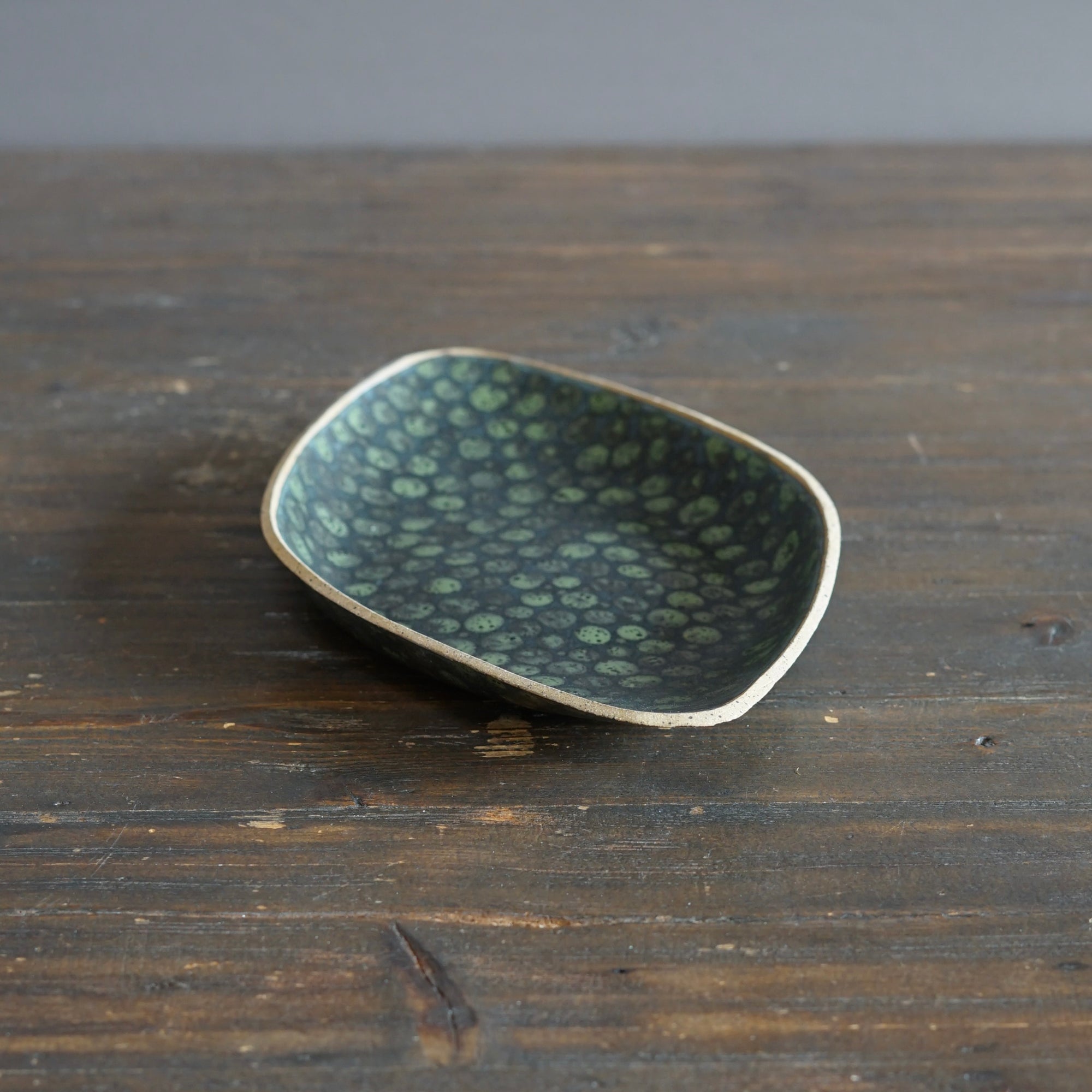 Dark Green Dots Diamond Plate #LK894B