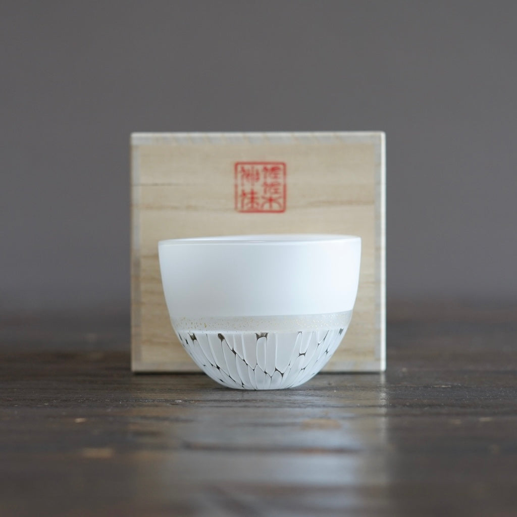 Multifaceted White GUINOMI Sake Cup #NS6