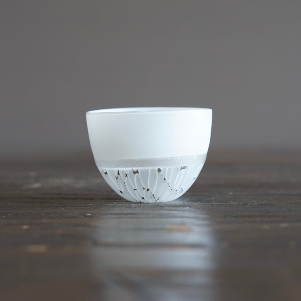 Multifaceted White GUINOMI Sake Cup #NS6
