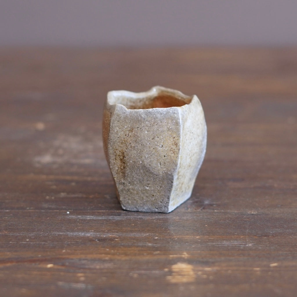 Ceramic Sculpture / GUINOMI Sake Cup #TR302