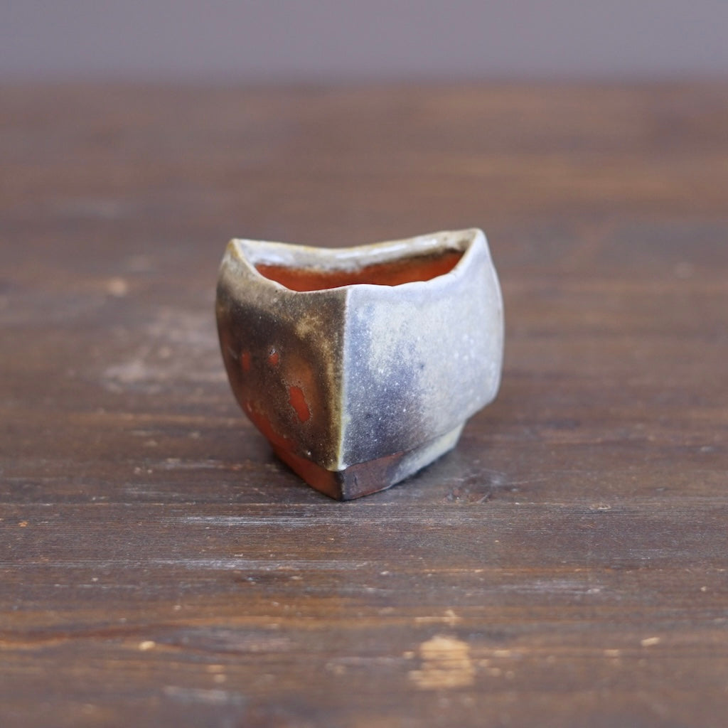 Ceramic Sculpture / GUINOMI Sake Cup #TR304