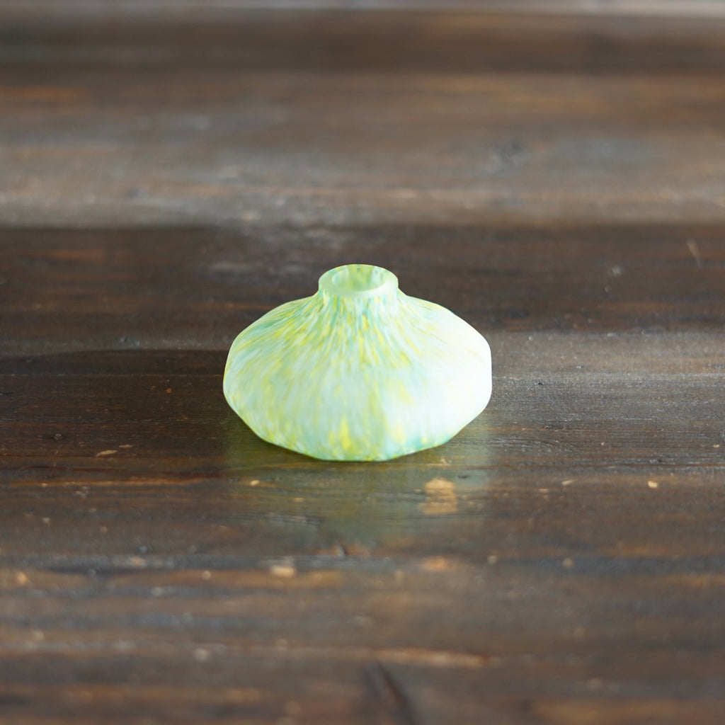 Green Petal Bed Bud Vase #MZ18