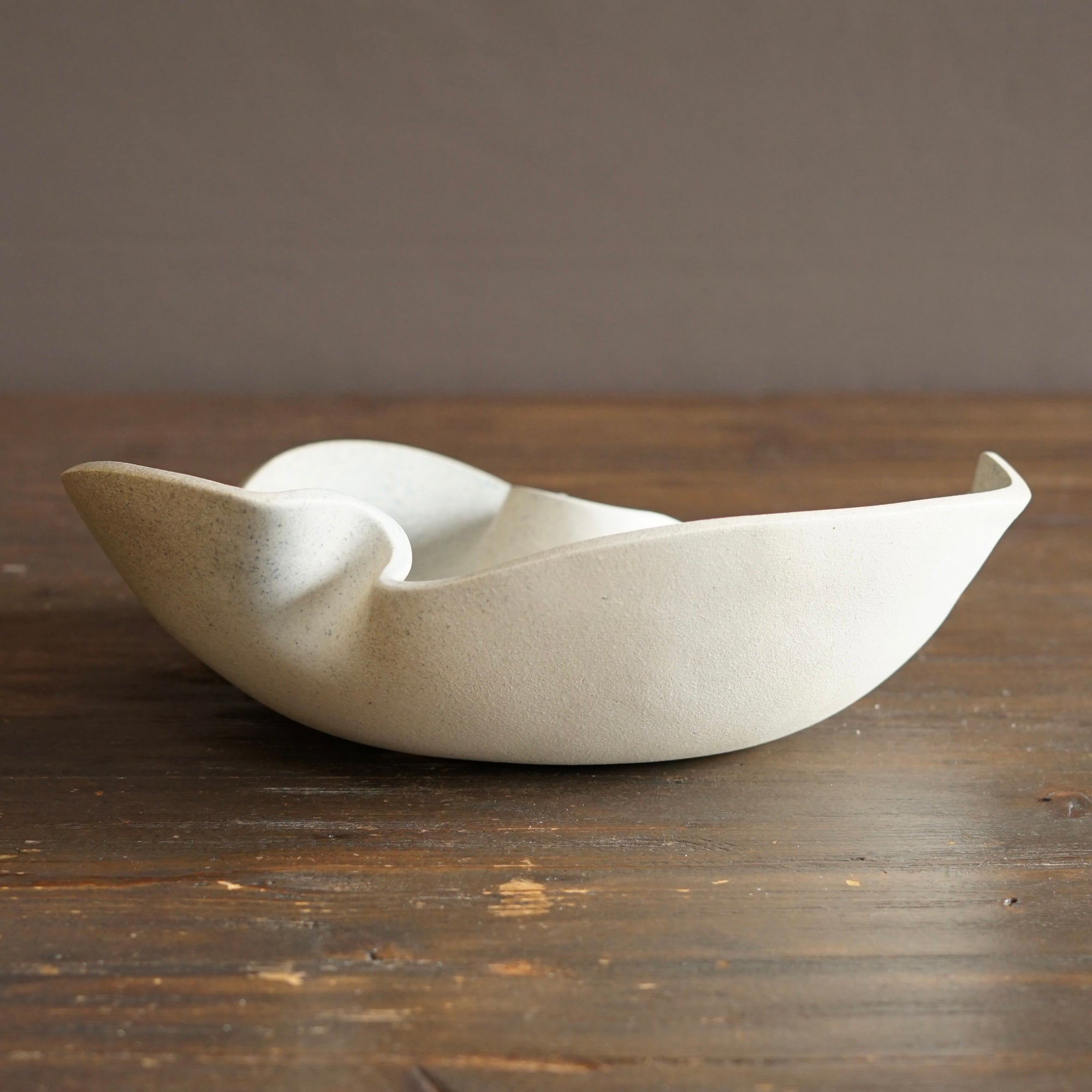 Sea Foam Wave Plate Medium #KY120