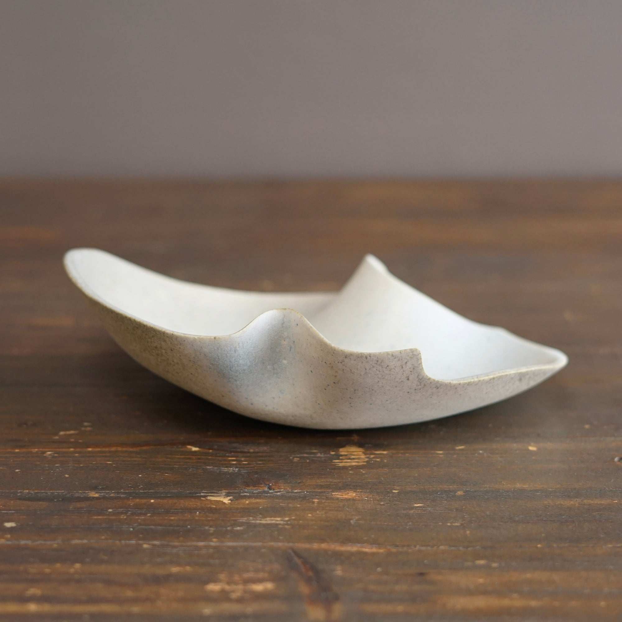 Sea Foam Wave Plate Small #KY121A