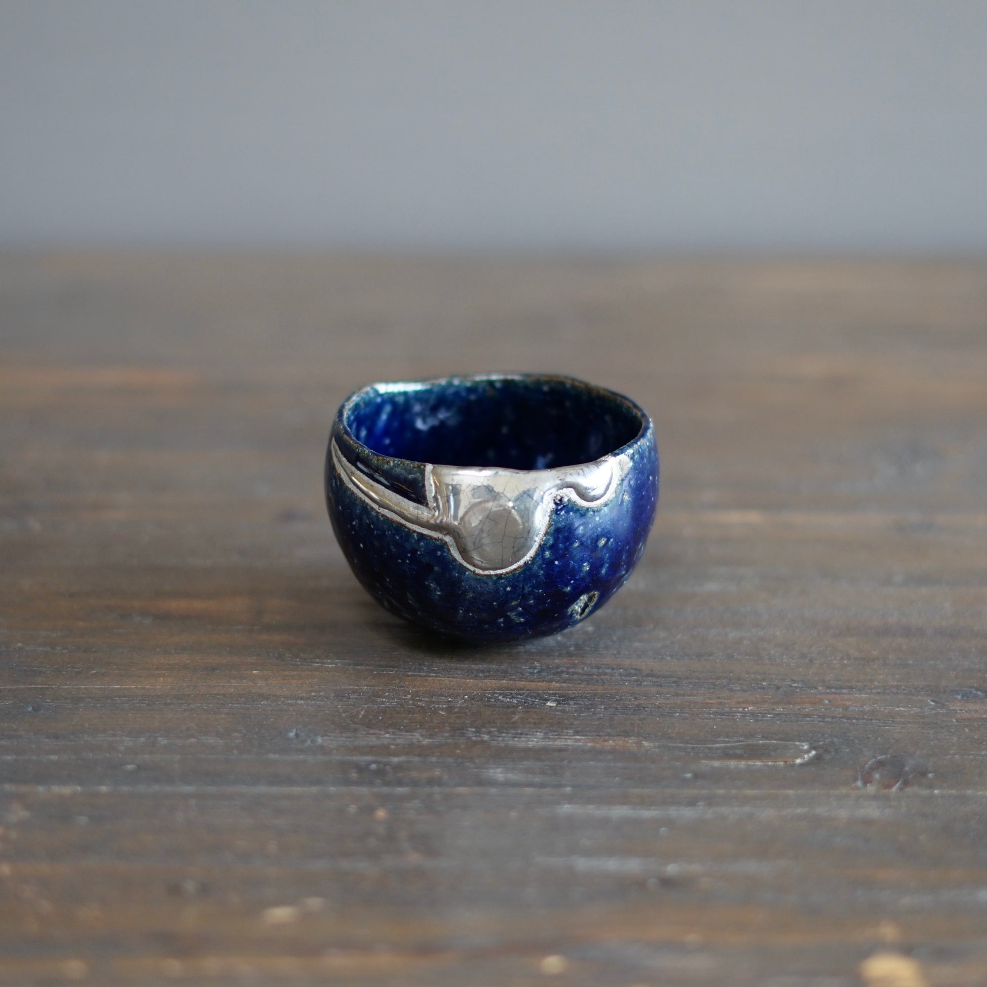 Round Gilded Ocean Tea Cup #HT477A