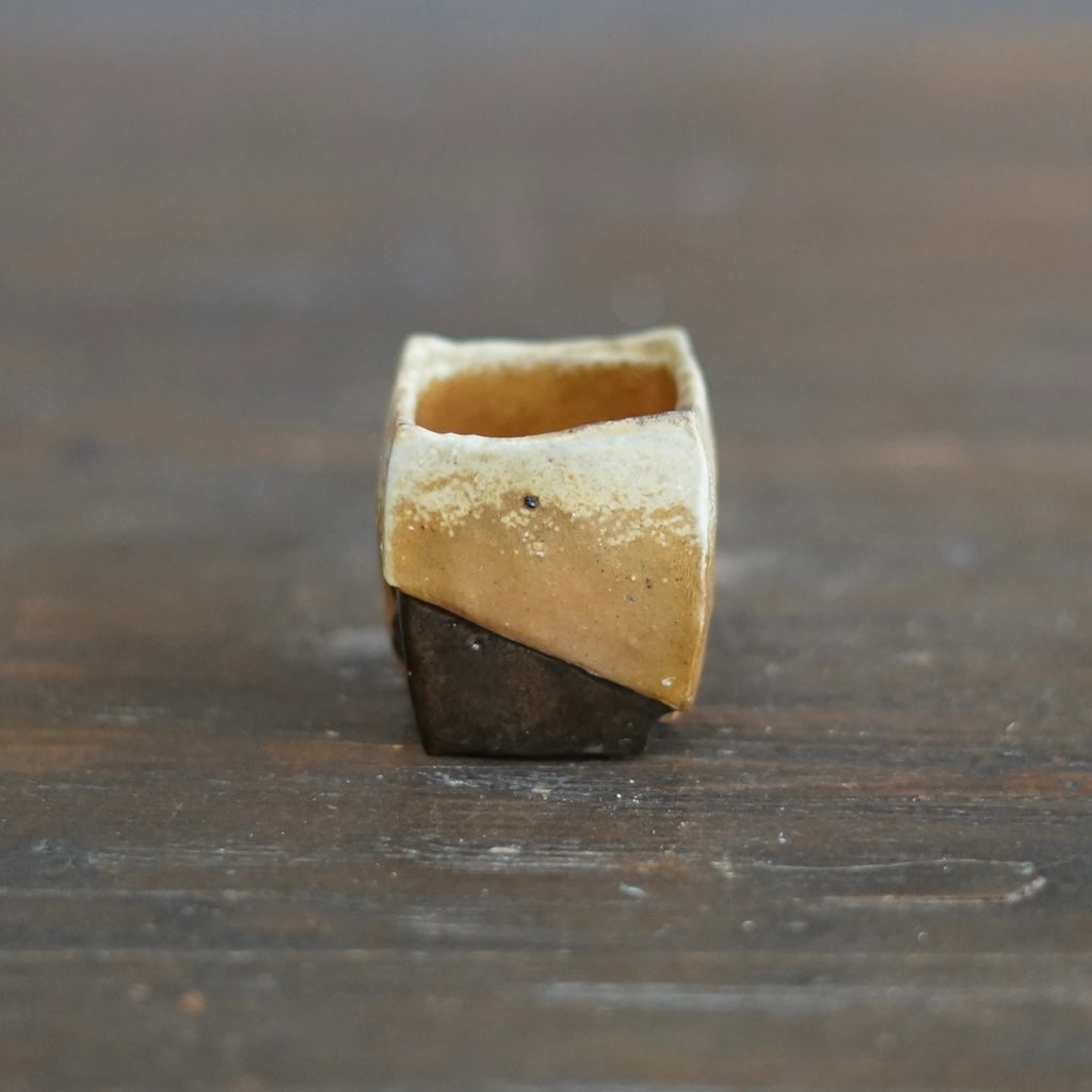 Sculpture GUINOMI Sake Cup #TR290