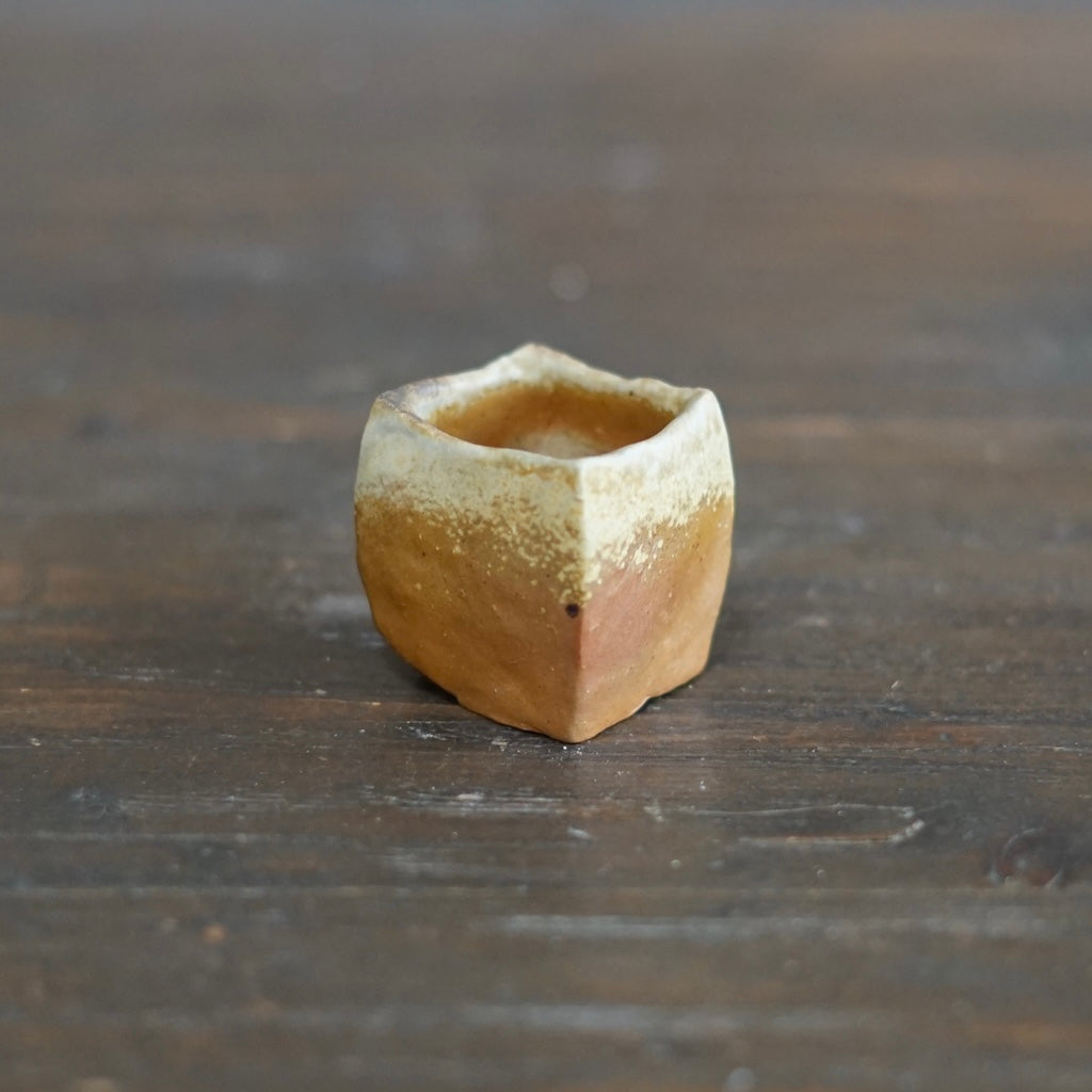 Sculpture GUINOMI Sake Cup #TR290
