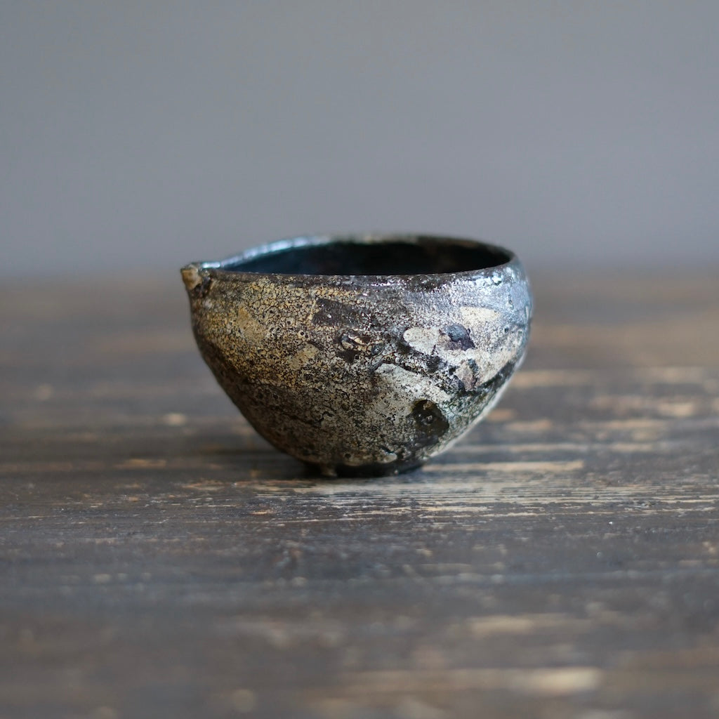 Gyokkaku Mashira Raku Spouted Bowl #AK59C