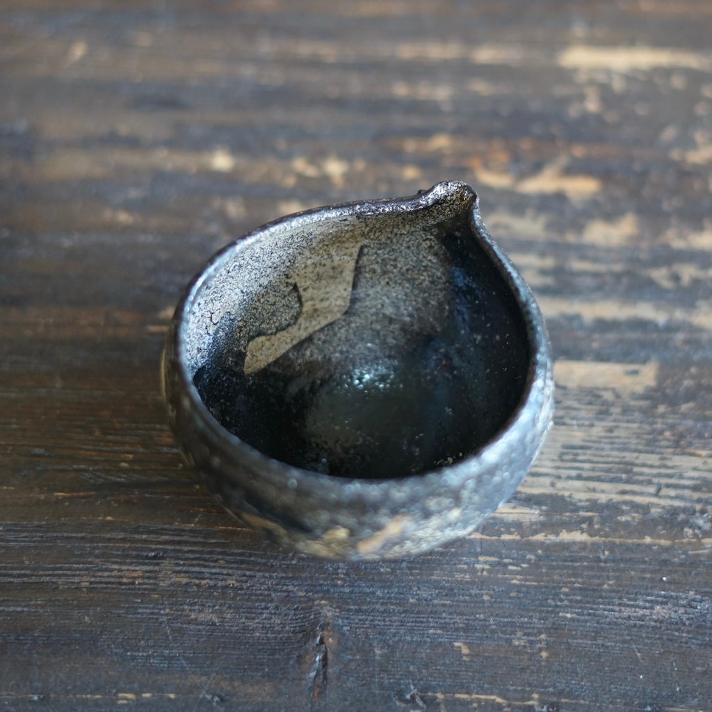 Gyokkaku Mashira Raku Spouted Bowl #AK59C