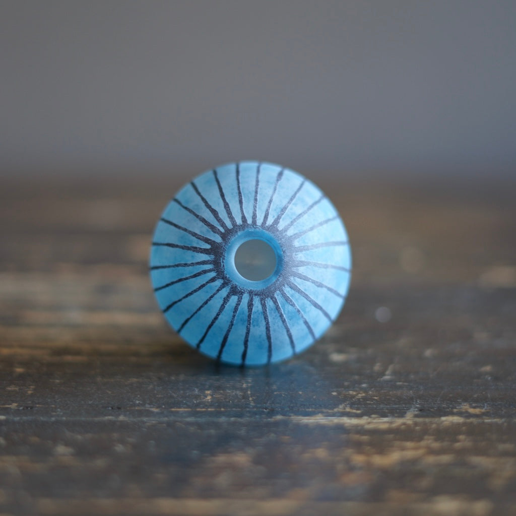 Round Ball Bud Vase Frosted Blue Stripes #YY31B