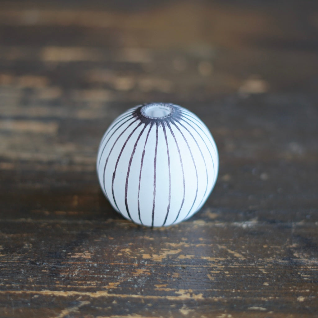Round Ball Bud Vase Frosted Brown Stripes #YY32C