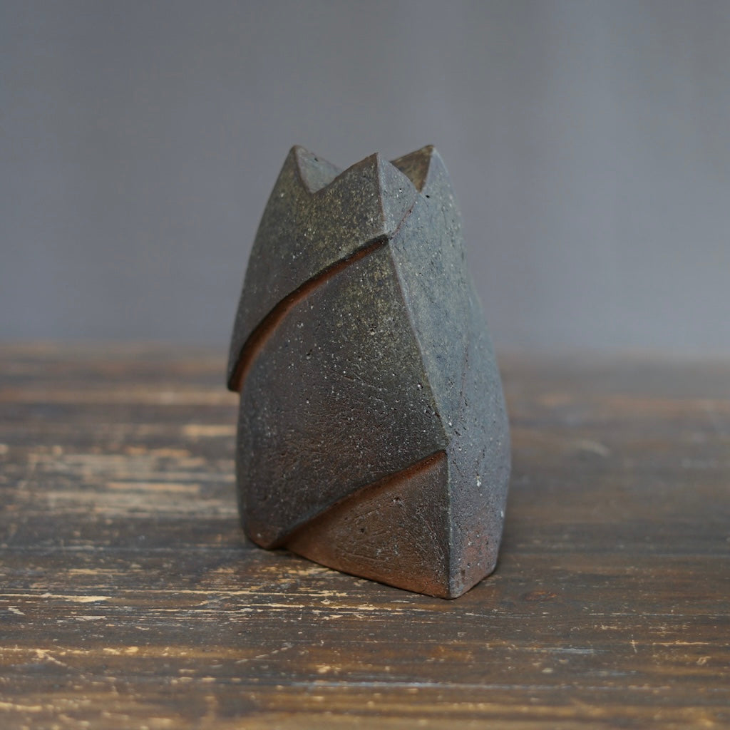 Medium Flower Vase / Sculptre #TR235