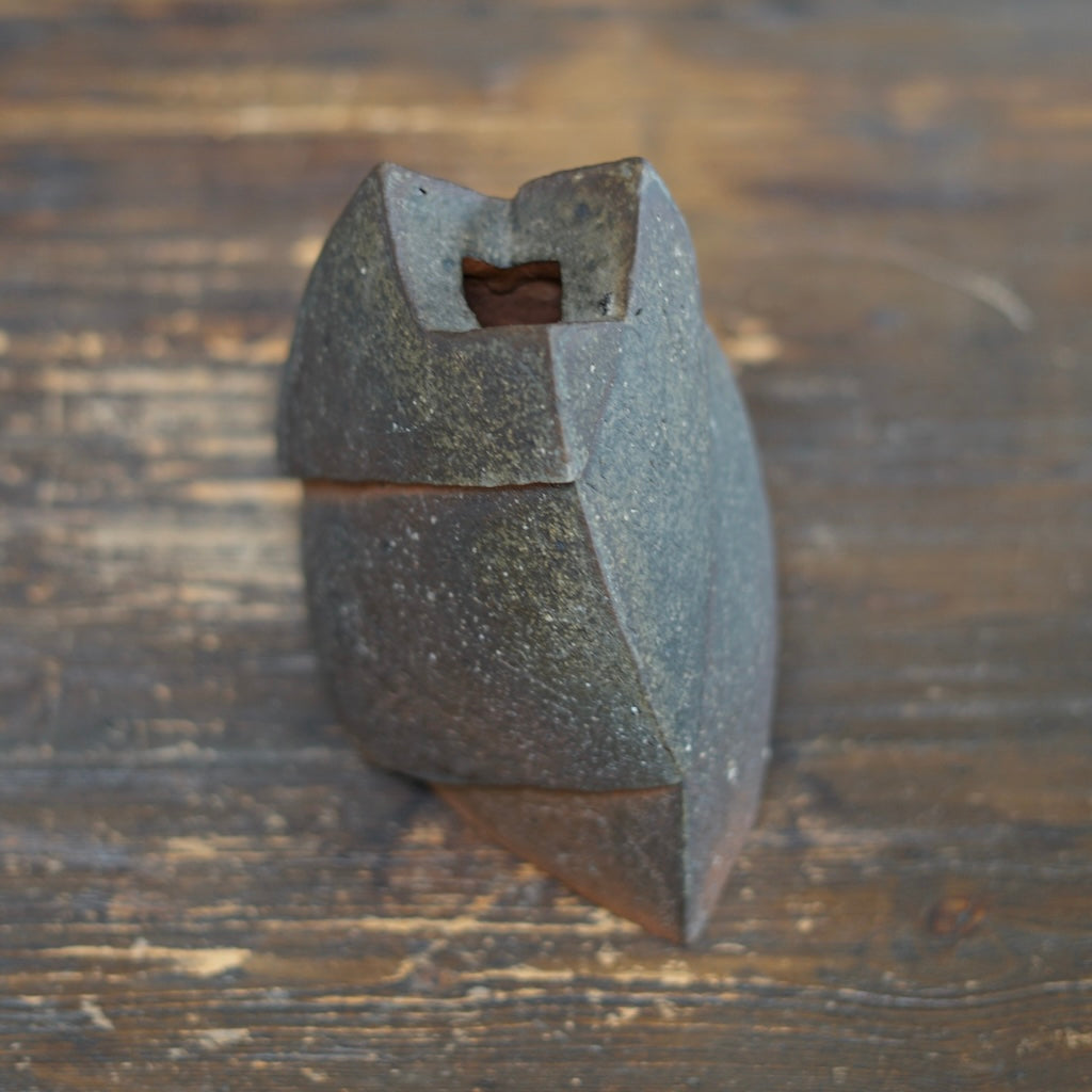 Medium Flower Vase / Sculptre #TR235