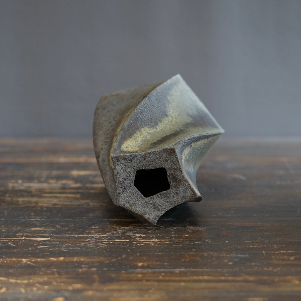 Twisted Flower Vase Small / Sculpture #TR236